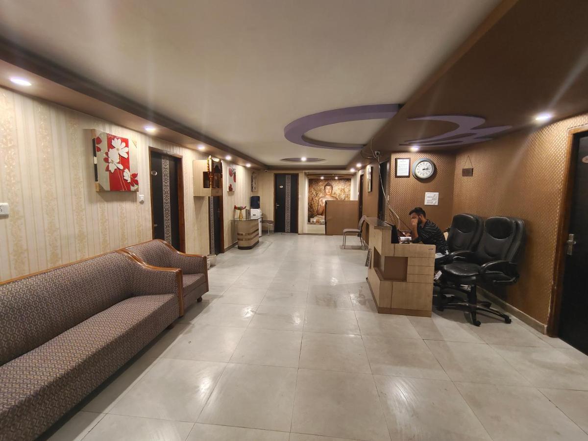 Magic Stays - Shimla Royale - Free Pickup From Railway Station Shimla Bagian luar foto