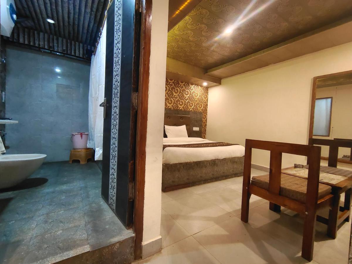 Magic Stays - Shimla Royale - Free Pickup From Railway Station Shimla Bagian luar foto