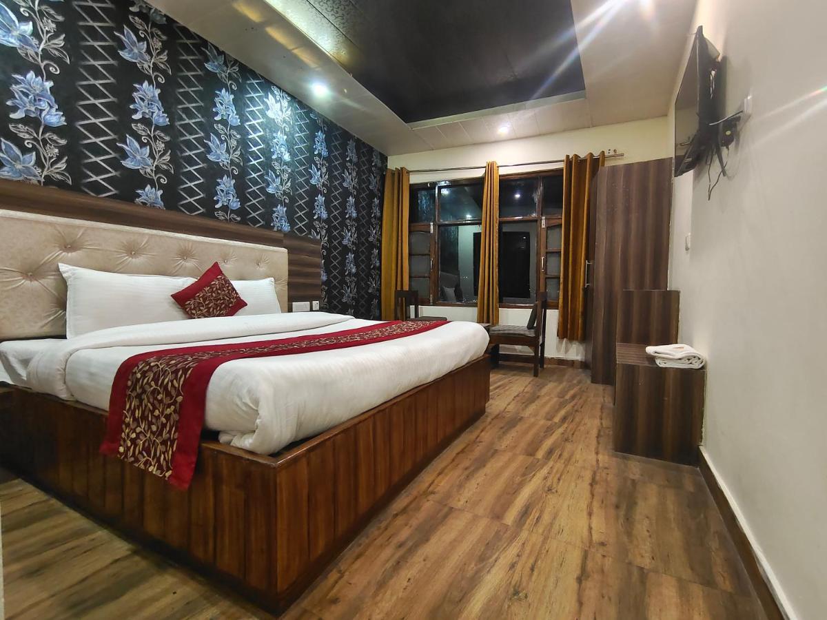 Magic Stays - Shimla Royale - Free Pickup From Railway Station Shimla Bagian luar foto